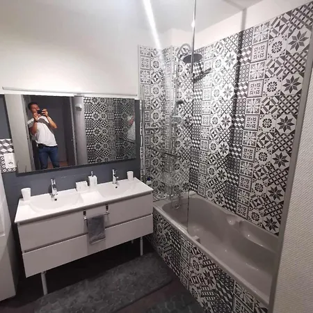 Bel De 1 A 7 Personnes * Ambert